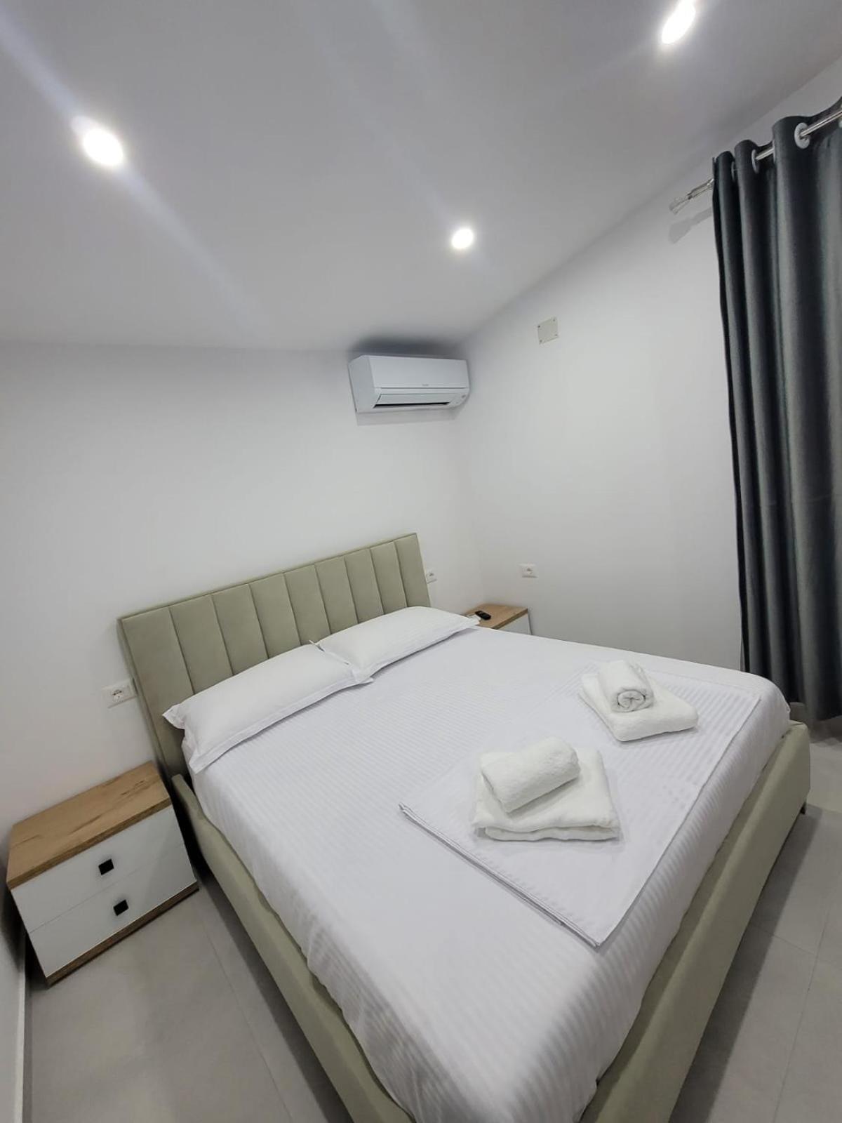 Caca Hotel Rinas Exteriér fotografie