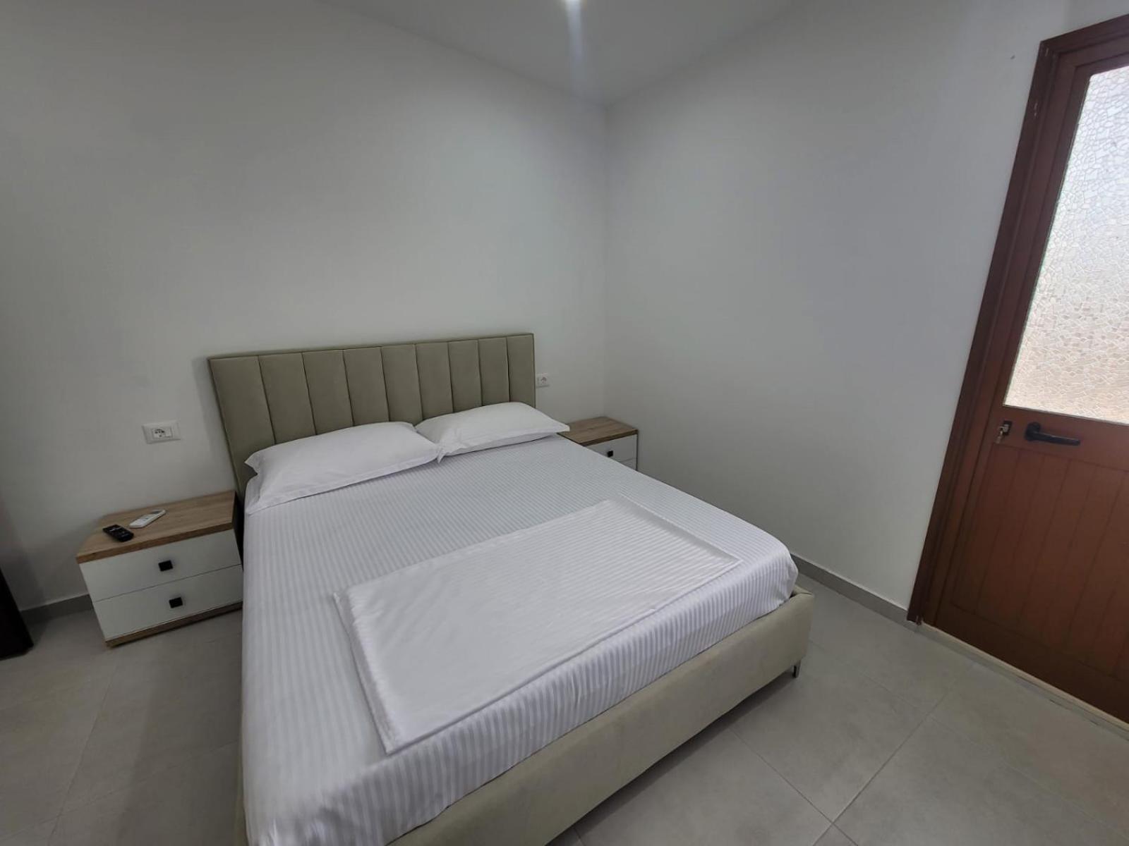 Caca Hotel Rinas Exteriér fotografie