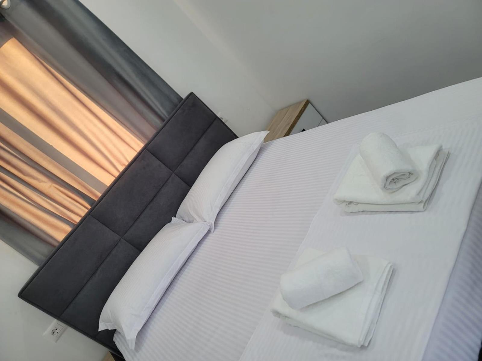 Caca Hotel Rinas Exteriér fotografie