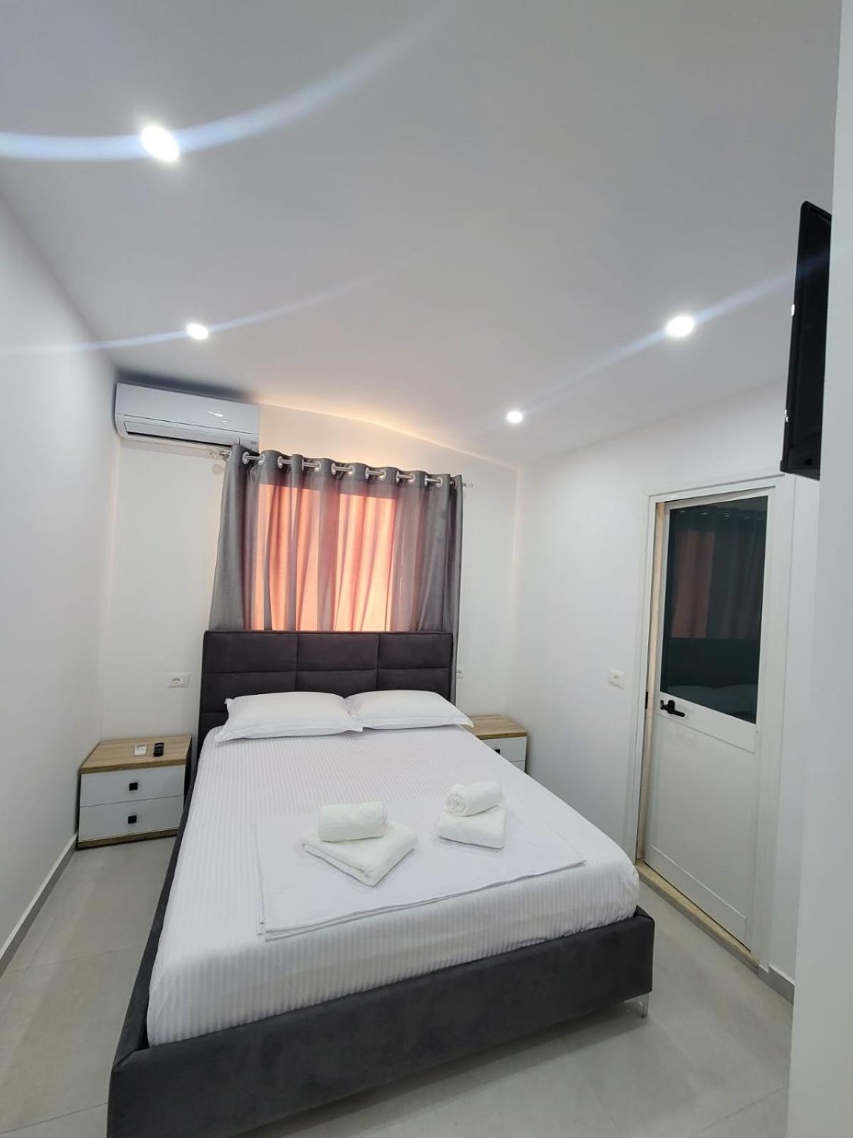 Caca Hotel Rinas Exteriér fotografie