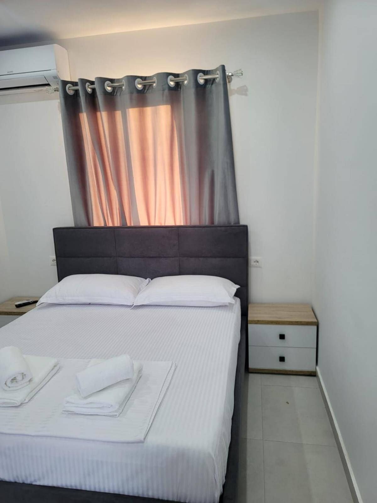 Caca Hotel Rinas Exteriér fotografie